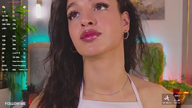 Lolly Neal online show from 04/13/26, 03:38