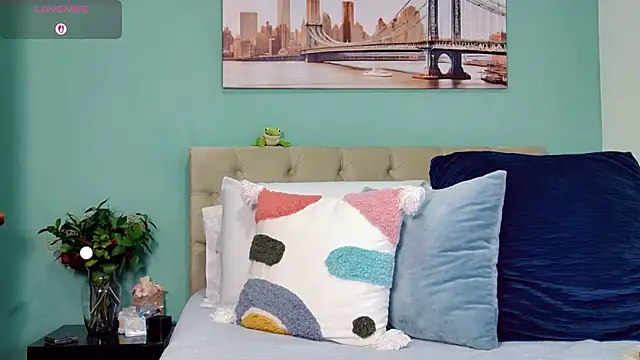 yanella fire online show from 10/26/25, 11:54