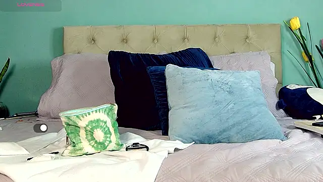 yanella fire online show from 03/08/26, 11:24