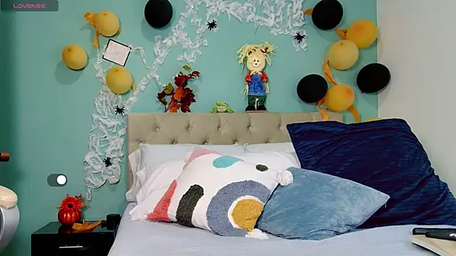 yanella fire online show from 11/01/25, 02:22