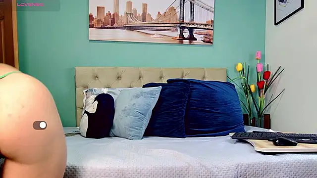 yanella fire online show from 03/13/26, 10:09