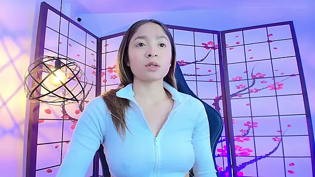 Snapshot of Victoria_Adams14 chatting on 10/10/25, 03:18 Victoria Adams14 online show from 10/10/25, 03:18