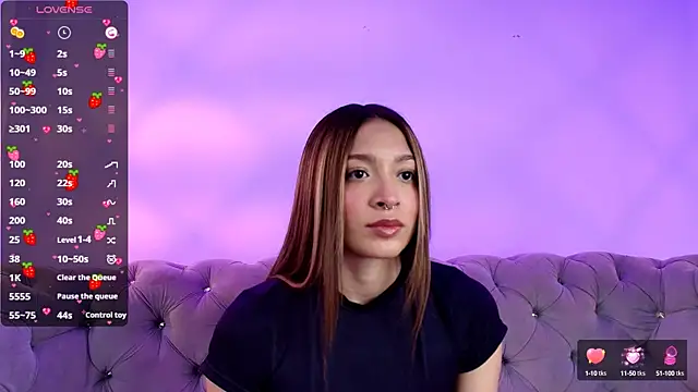 Snapshot of Victoria_Adams14 chatting on 03/22/25, 02:36 Victoria Adams14 online show from 03/22/25, 02:36