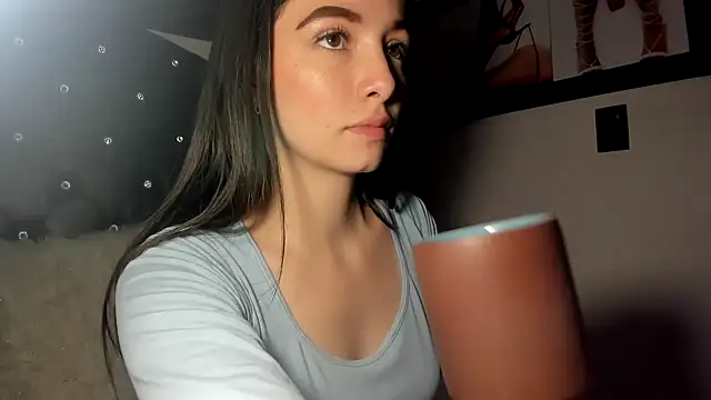 Snapshot of diana_queen_ chatting on 12/04/25, 09:36 diana queen online show from 12/04/25, 09:36