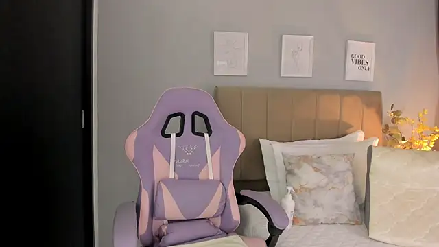 Snapshot of kataleyarios01 chatting on 02/06/26, 11:34 kataleyarios01 online show from 02/06/26, 11:34