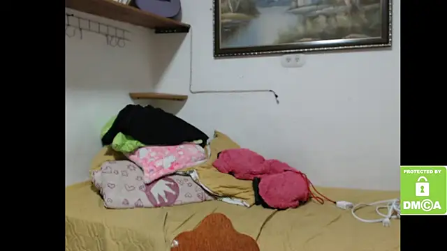 Snapshot of alice_trinity chatting on 12/20/25, 12:13 alice trinity online show from 12/20/25, 12:13