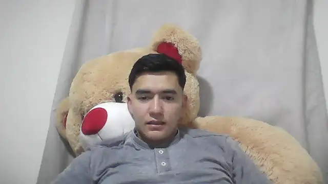 Snapshot of Estebitan_vm chatting on 06/16/26, 02:11 Estebitan vm online show from 06/16/26, 02:11