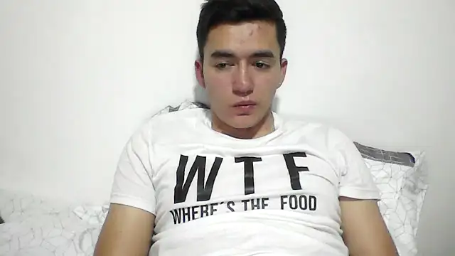 Snapshot of Estebitan_vm chatting on 10/07/25, 04:02 Estebitan vm online show from 10/07/25, 04:02