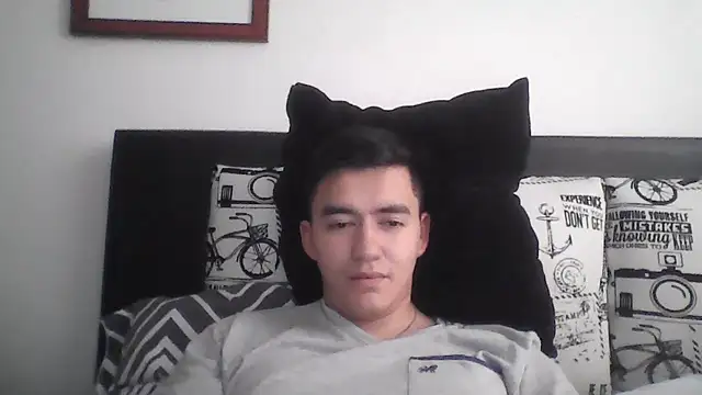 Snapshot of Estebitan_vm chatting on 04/19/26, 06:21 Estebitan vm online show from 04/19/26, 06:21