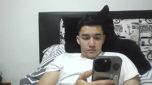 Snapshot of Estebitan_vm chatting on 08/04/26, 03:22 Estebitan vm online show from 08/04/26, 03:22