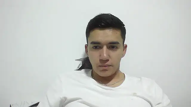 Snapshot of Estebitan_vm chatting on 10/01/25, 05:01 Estebitan vm online show from 10/01/25, 05:01