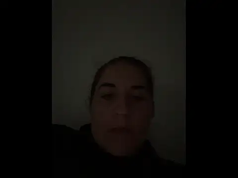 yzabell18 online show from 10/10/25, 07:20