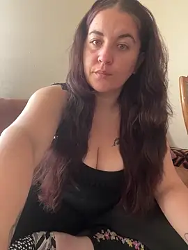 yzabell18 online show from 04/05/26, 10:55