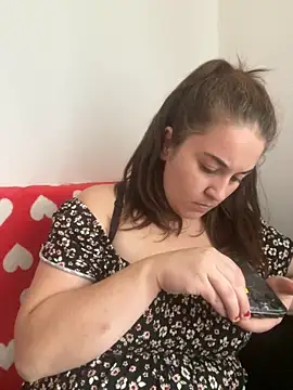 yzabell18 online show from 11/23/25, 12:59