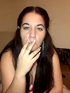 yzabell18 online show from 12/22/25, 10:21