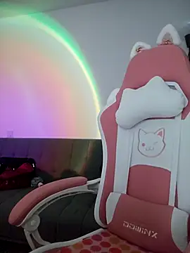 azumiichan online show from 10/07/25, 12:00