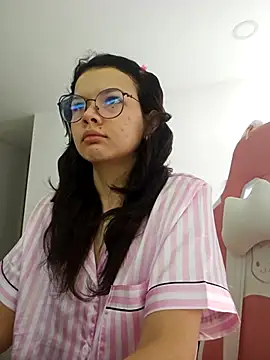 azumiichan online show from 04/25/26, 02:14