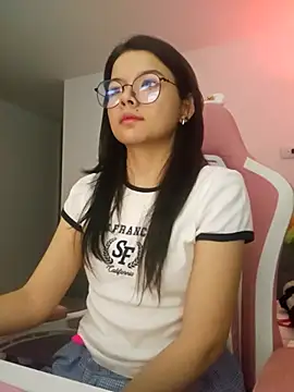 azumiichan online show from 05/08/26, 12:14