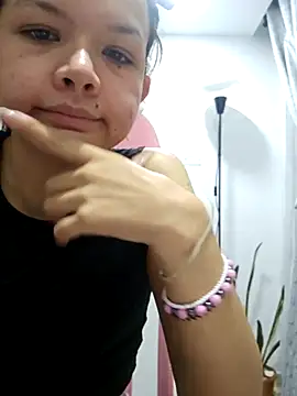 azumiichan online show from 04/17/26, 01:19