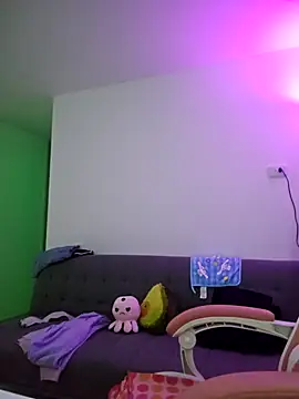 azumiichan online show from 11/11/25, 12:27