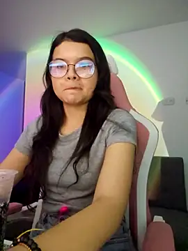 azumiichan online show from 10/09/25, 12:00