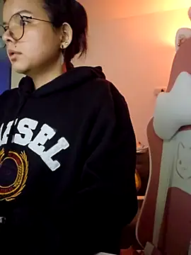 azumiichan online show from 11/28/25, 12:11