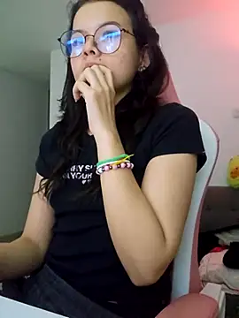 azumiichan online show from 04/21/26, 01:42