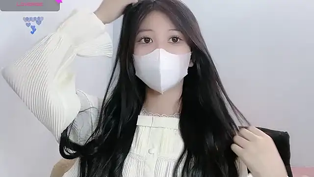 tanhxiu online show from 09/25/25, 10:54