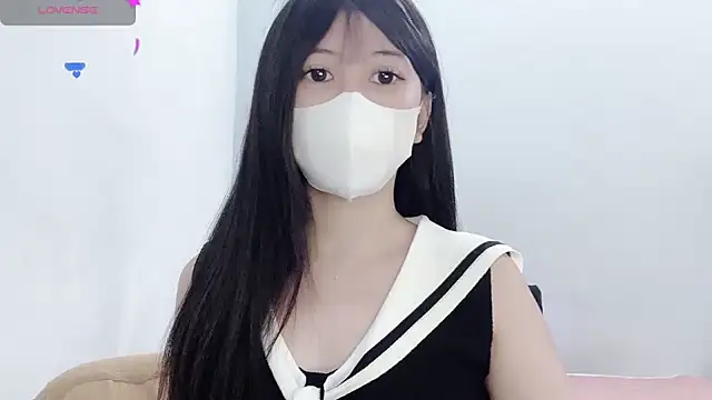 tanhxiu online show from 10/19/25, 11:13