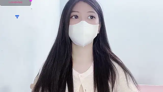 tanhxiu online show from 10/15/25, 10:56