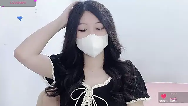 tanhxiu online show from 10/25/25, 02:07