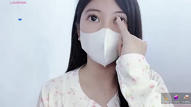 tanhxiu online show from 11/15/25, 01:37