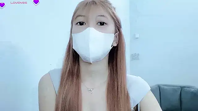 tanhxiu online show from 02/16/25, 02:32