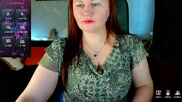 Snapshot of Nikki_March chatting on 09/25/25, 02:01 Nikki March online show from 09/25/25, 02:01