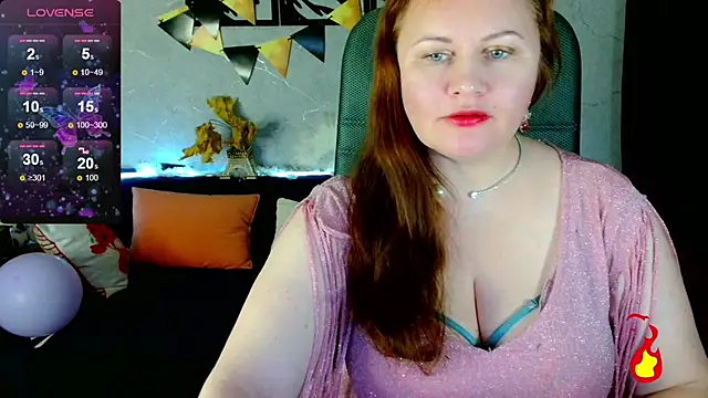 Snapshot of Nikki_March chatting on 10/15/25, 03:42 Nikki March online show from 10/15/25, 03:42