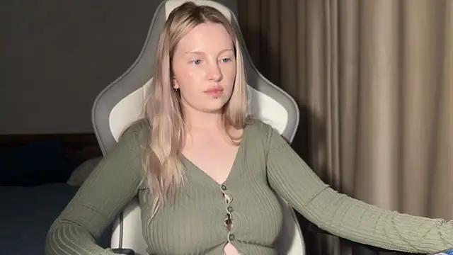 x ivy x online show from 11/10/25, 03:17