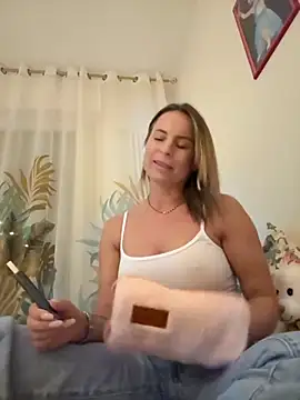 MariaMilan online show from 12/05/25, 06:06