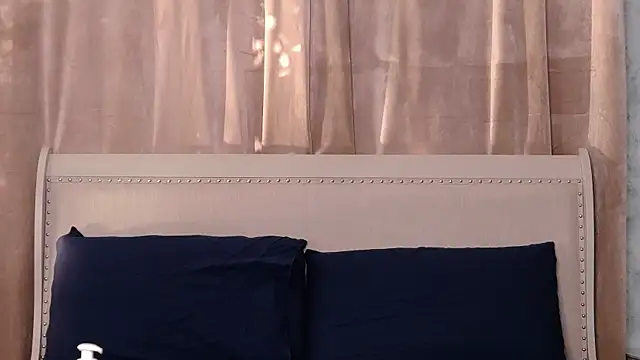 Snapshot of MariaMilan chatting on 06/28/26, 03:57 MariaMilan online show from 06/28/26, 03:57
