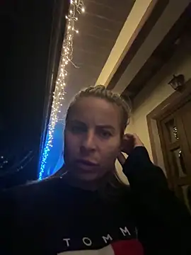 MariaMilan online show from 12/21/25, 03:36