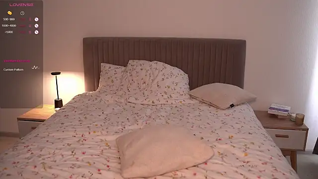 arielbell  online show from 10/23/25, 08:24