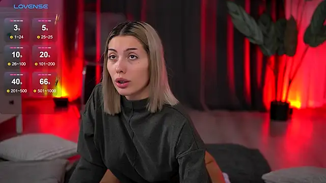 AudreyZanne online show from 12/15/25, 08:20