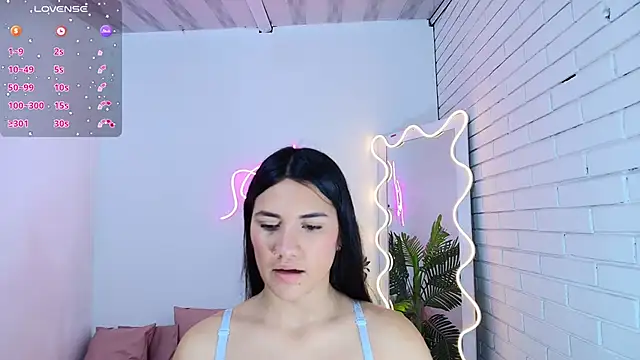 Snapshot of Chiara_tay chatting on 03/14/25, 03:59 Chiara tay online show from 03/14/25, 03:59