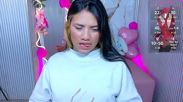 Snapshot of Chiara_tay chatting on 06/19/26, 11:49 Chiara tay online show from 06/19/26, 11:49