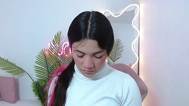 Snapshot of Chiara_tay chatting on 09/27/25, 11:38 Chiara tay online show from 09/27/25, 11:38