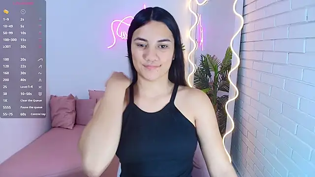 Snapshot of Chiara_tay chatting on 03/11/25, 04:19 Chiara tay online show from 03/11/25, 04:19