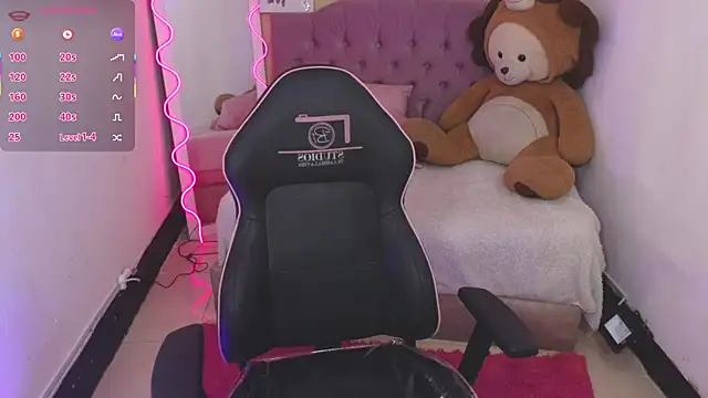 Chiara tay online show from 11/08/25, 03:21