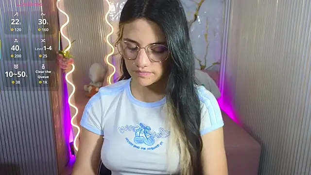 Chiara tay online show from 04/17/26, 07:17