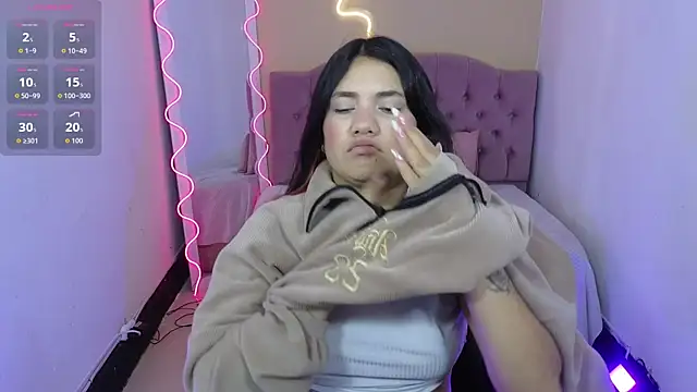 Chiara tay online show from 11/23/25, 03:05