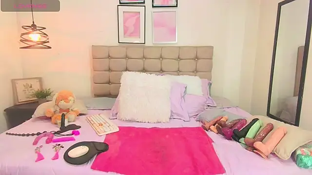 noa  01 online show from 04/10/26, 01:51