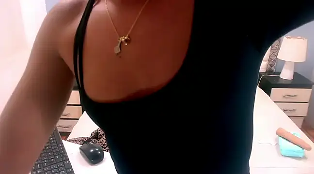 Snapshot of meghanSusexx chatting on 02/18/25, 09:09 meghanSusexx online show from 02/18/25, 09:09